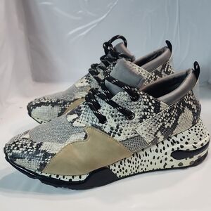 Steve Madden Women's Cliff Sneakers Sz 10 M Silver Snakeskin